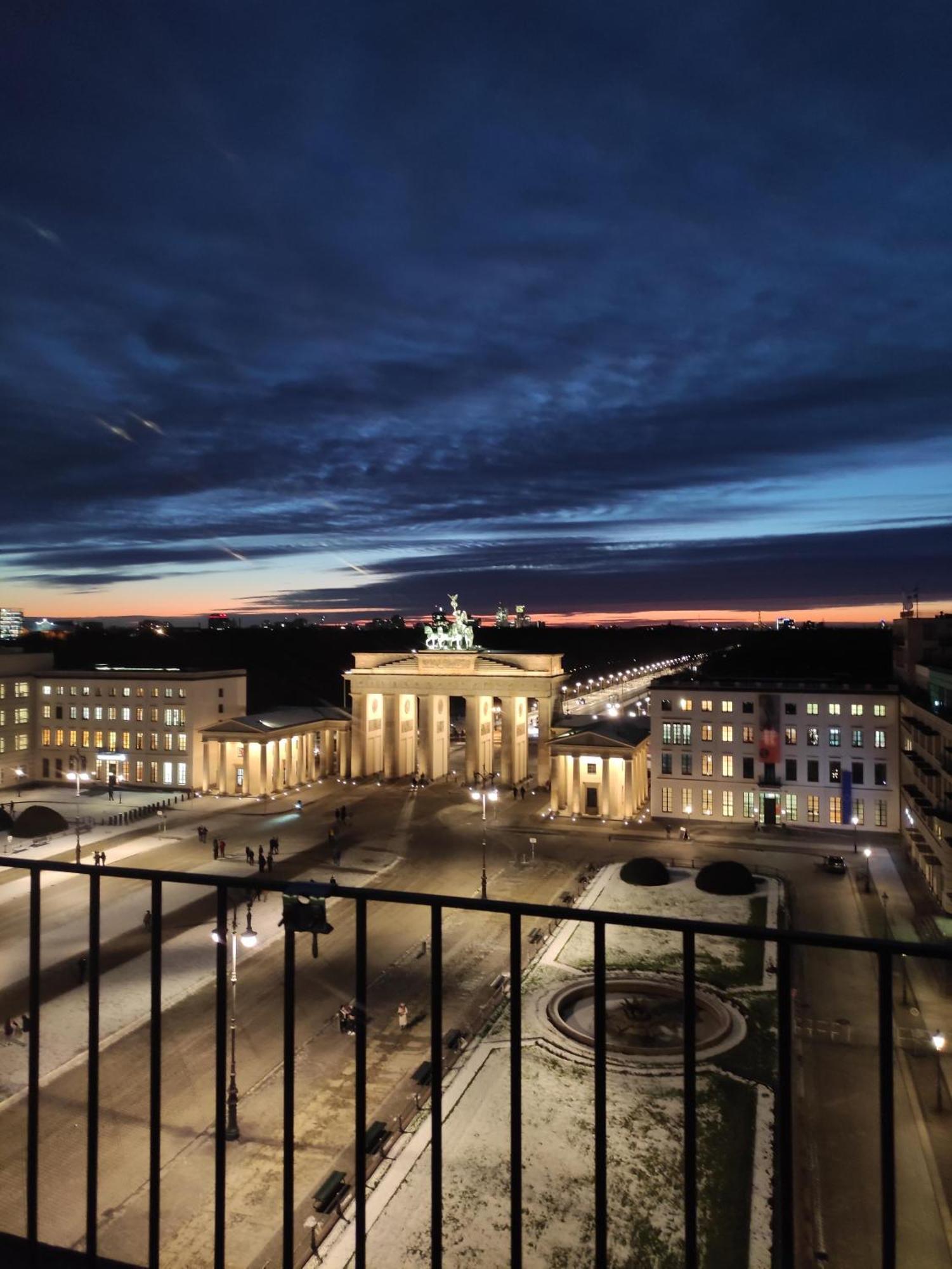 Nexliving Berlin Brandenburger Tor Berlim Exterior foto